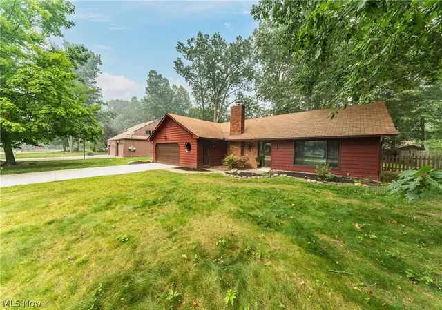 Homes for sale in Avon Lake, OH | 421 Armour Rd, Avon Lake, OH 44012 | MLS# 5226717