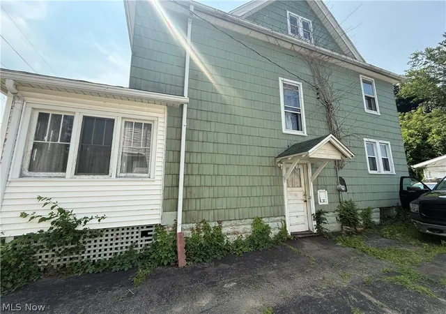 3rd image of 223 Center St, Conneaut, OH 44030 | MLS# 5228308
