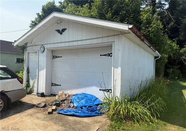 4th image of 223 Center St, Conneaut, OH 44030 | MLS# 5228308