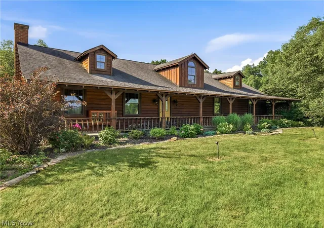 Photo 2 of Single family home for sale at 8451 W S Range Rd, Salem, OH 44460 | MLS# 5228236 | Listing updated on 2026-09-28