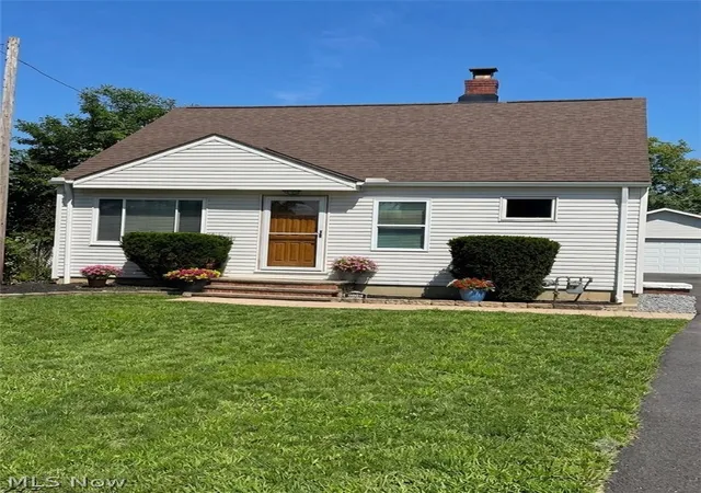 Homes for sale in Willowick, OH | 29810 Bruce Dr, Willowick, OH 44095 | MLS# 5227498