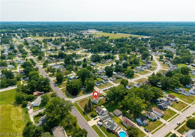 Homes for sale in Lorain, OH | 2583 E 38th St, Lorain, OH 44055 | MLS# 5226316