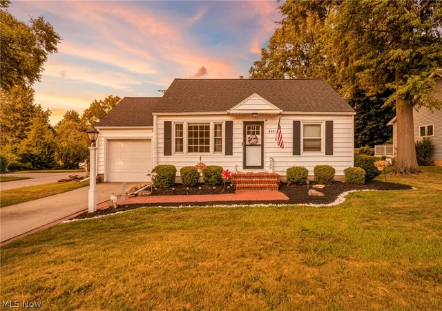 Homes for sale in Avon, OH | 2661 Stoney Ridge Rd, Avon, OH 44011 | MLS# 5228362
