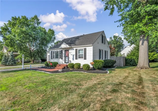 Homes for sale in Avon, OH | 2661 Stoney Ridge Rd, Avon, OH 44011 | MLS# 5228362