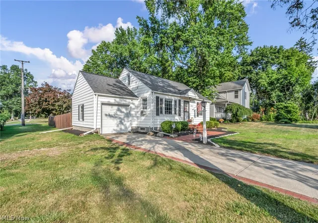 Homes for sale in Avon, OH | 2661 Stoney Ridge Rd, Avon, OH 44011 | MLS# 5228362