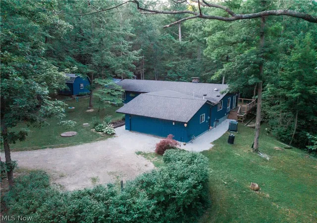 3rd image of 11629 Edgewood Rd, Chardon, OH 44024 | MLS# 5227221
