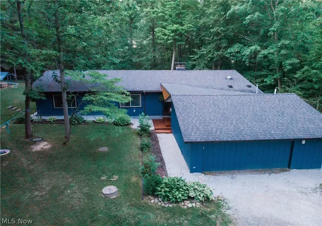 4th image of 11629 Edgewood Rd, Chardon, OH 44024 | MLS# 5227221