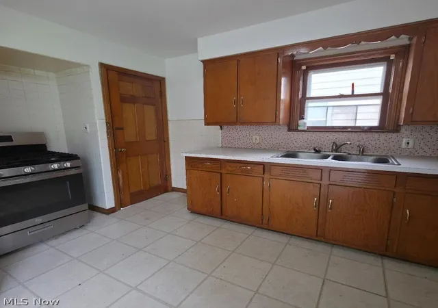 Photo 4 of Single family home for sale at 4935 E 86th Street, Cleveland, OH 44125 | MLS# 5228409 | Listing updated on 2026-07-17