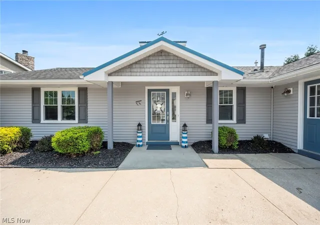 Homes for sale in Aurora, OH | 1280 Surfside Cir, Aurora, OH 44202 | MLS# 5227178