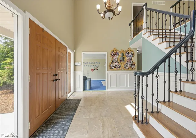 Photo 4 of Single family home for sale at 2537 Fox Cir, Stow, OH 44224 | MLS# 5227904 | Listing updated on 2026-10-03