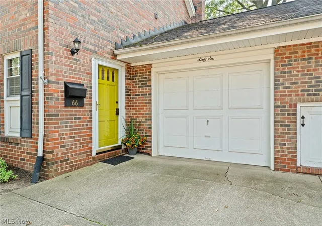 3rd image of 66 Yardley Ln, Akron, OH 44313 | MLS# 5227820
