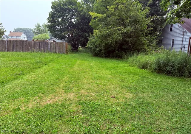 19th image of 76 S Schenley Ave, Youngstown, OH 44509 | MLS# 5228206