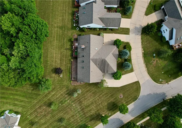 Homes for sale in Aurora, OH | 551 Daleview Dr, Aurora, OH 44202 | MLS# 5226297