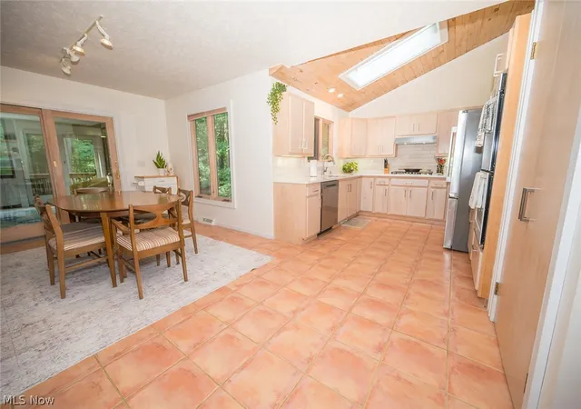 Photo 3 of Sale Pending at 10676 Prouty Rd, Concord Township, OH 44077 | MLS# 5227715 | Listing updated on 2026-09-25