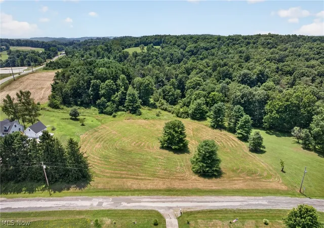 1st image of 228 Pineview Ln, Carrollton, OH 44615 | MLS# 5228260