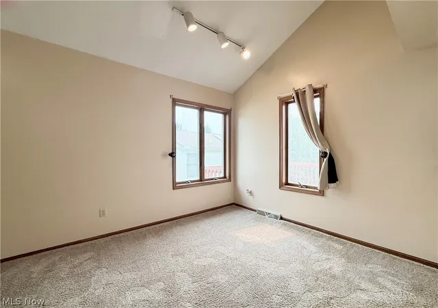 5th image of 7673 Buchanan Dr, Youngstown, OH 44512 | MLS# 5228465