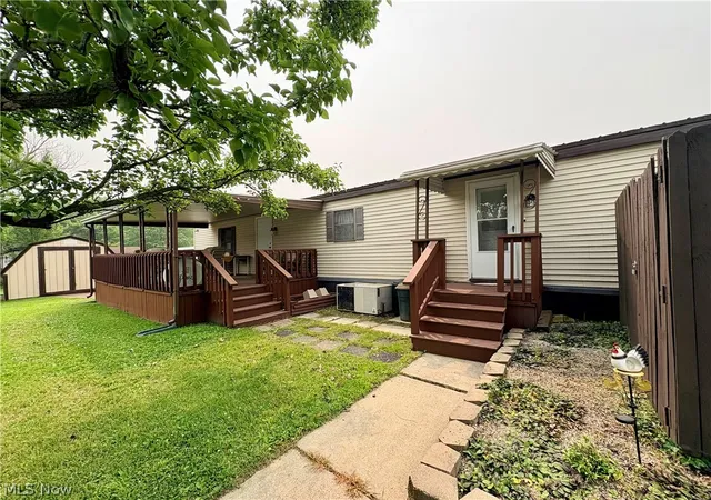 Photo 2 of Single family home for sale at 604 Sugar Pines Dr, Warren, OH 44481 | MLS# 5228256 | Listing updated on 2026-07-17