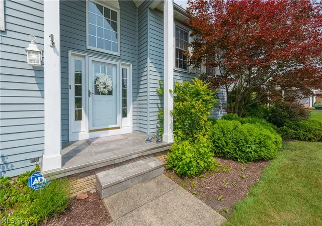 Photo 3 of Single family home for sale at 14122 Ashley Ln, North Royalton, OH 44133 | MLS# 5228357 | Listing updated on 2026-10-06