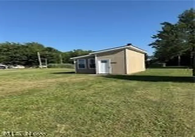 1st image of 4394 Lake Rd N, Geneva, OH 44041 | MLS# 5228521