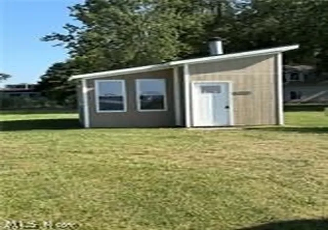 2nd image of 4394 Lake Rd N, Geneva, OH 44041 | MLS# 5228521