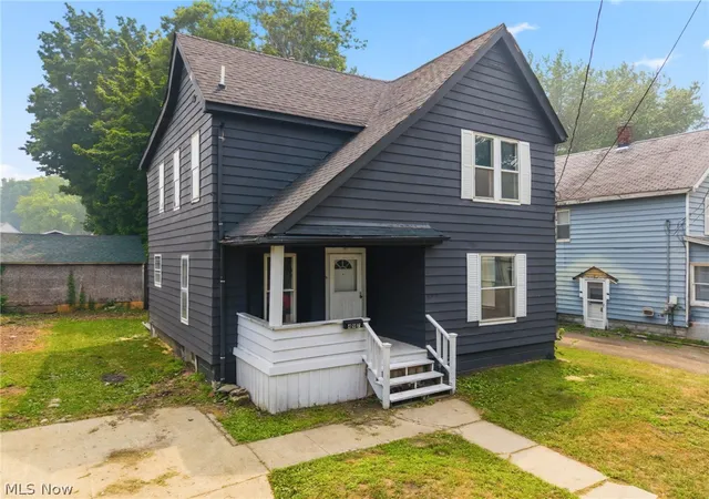 3rd image of 497 Madison St, Conneaut, OH 44030 | MLS# 5227147