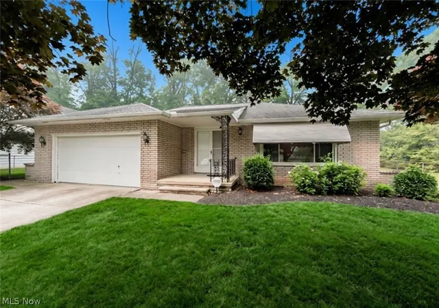 Photo 2 of Single family home for sale at 616 Sturbridge Dr, Cleveland, OH 44143 | MLS# 5227691 | Listing updated on 2026-08-01