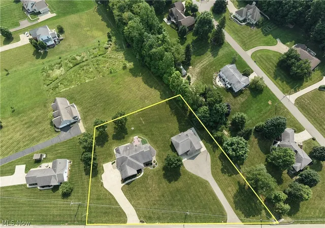 Photo 3 of Sale Pending at 5256 Township Rd 356, Millersburg, OH 44654 | MLS# 5228507 | Listing updated on 2026-09-16