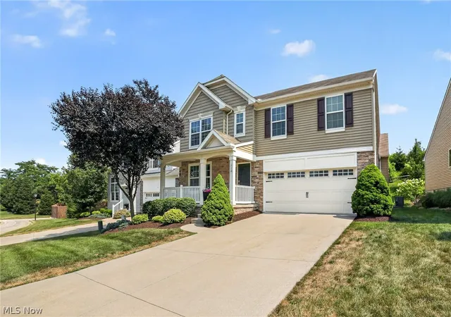 Homes for sale in Berea, OH | 110 Trailhead Ln, Berea, OH 44017 | MLS# 5206699