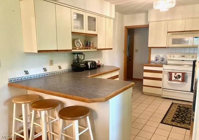 Photo 3 of Sale Pending at 4474 Ridge Rd, Wadsworth, OH 44281 | MLS# 5228539 | Listing updated on 2026-07-22