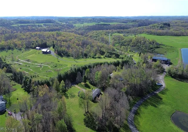 Homes for sale in Lisbon, OH | 7668 N Ridge Pl, Lisbon, OH 44432 | MLS# 5228332