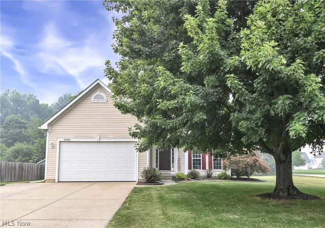 Homes for sale in North Ridgeville, OH | 34900 Clear Creek Dr, North Ridgeville, OH 44039 | MLS# 5228570