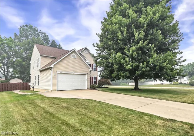 Photo 3 of Sale Pending at 34900 Clear Crk Dr, North Ridgeville, OH 44039 | MLS# 5228570 | Listing updated on 2026-08-06