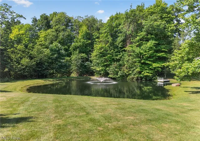 3rd image of 9610 Fox Meadow Ln, Chardon, OH 44024 | MLS# 5228144