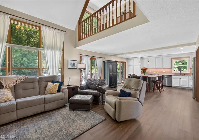 5th image of 9610 Fox Meadow Ln, Chardon, OH 44024 | MLS# 5228144