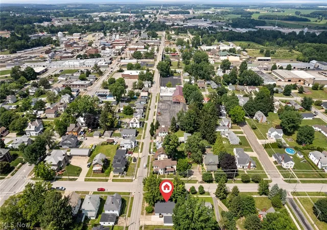 3rd image of 202 E Paradise St, Orrville, OH 44667 | MLS# 5227968