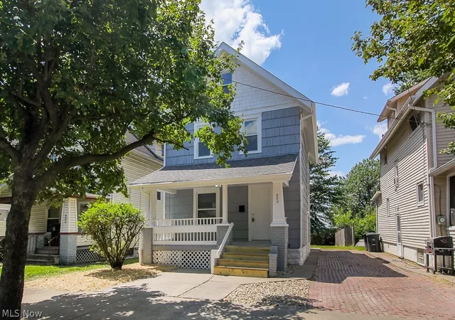 Photo 1 of Single family home for sale at 900 Beardsley St, Akron, OH 44311 | MLS# 5228044 | Listing updated on 2026-08-03