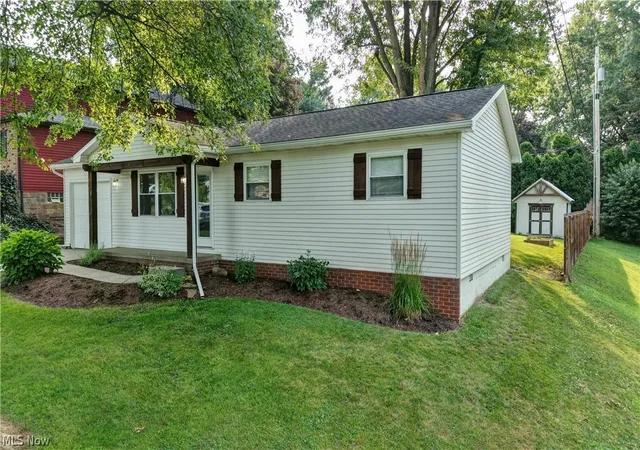 2nd image of 403 Engadine Ct Sw, Sugarcreek, OH 44681 | MLS# 5228655