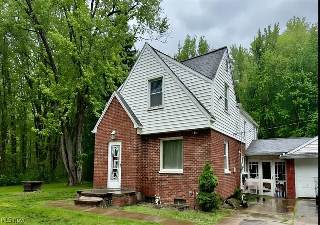 2nd image of 557 North Ave, Geneva, OH 44041 | MLS# 5228073