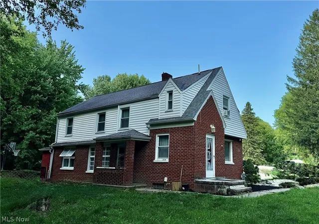 3rd image of 557 North Ave, Geneva, OH 44041 | MLS# 5228073