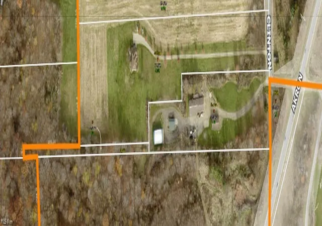 2nd image of 500 W Clinton St, Doylestown, OH 44230 | MLS# 5227216