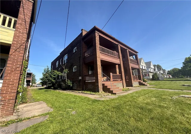 3rd image of 1497 Coutant Ave, Lakewood, OH 44107 | MLS# 5227228
