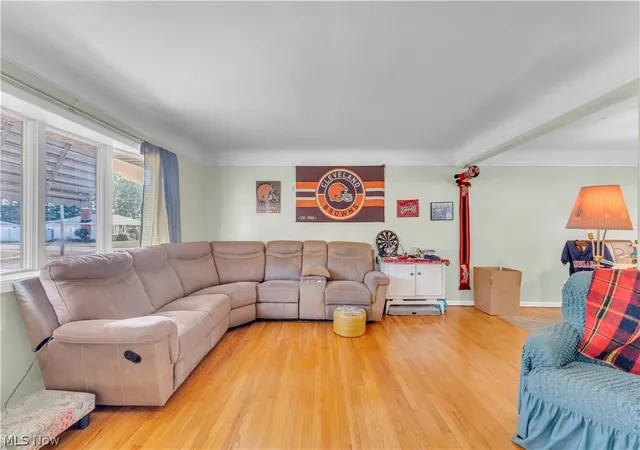 Photo 3 of Single family home for sale at 9560 Reichert Rd, Cleveland, OH 44130 | MLS# 5228517 | Listing updated on 2026-08-26