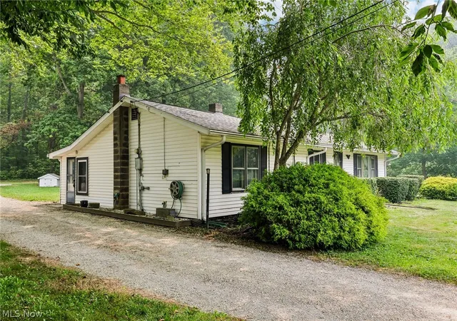 3rd image of 9793 Clay St, Montville, OH 44064 | MLS# 5219179