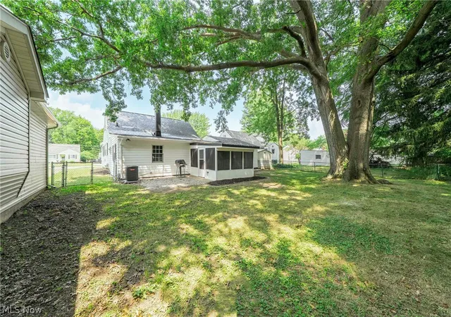 Homes for sale in North Olmsted, OH | 3737 Walter Rd, North Olmsted, OH 44070 | MLS# 5228536