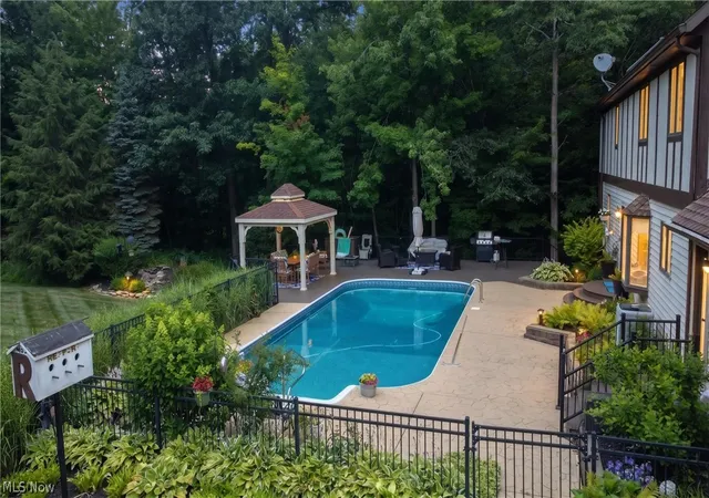 4th image of 9715 Knightsbridge Ln, Concord Township, OH 44060 | MLS# 5228444