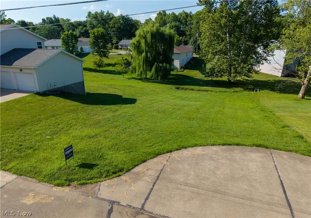 2nd image of E Wildwood Dr, Parkersburg, WV 26101 | MLS# 5228722