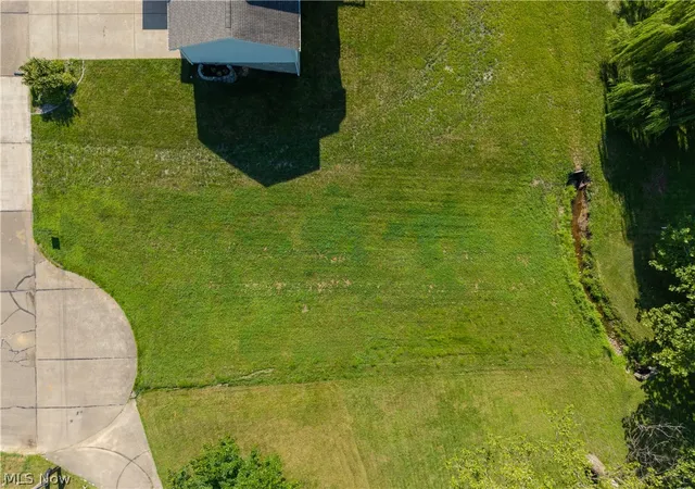 3rd image of E Wildwood Dr, Parkersburg, WV 26101 | MLS# 5228722