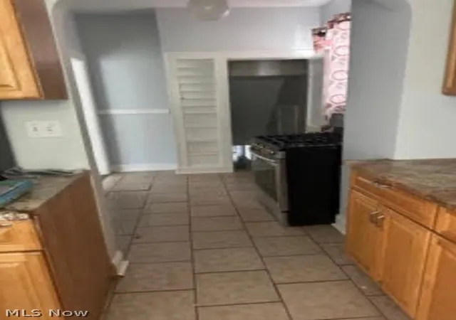 Photo 4 of Sale Pending at 3970 Bluestone Rd, Cleveland, OH 44121 | MLS# 5228699 | Listing updated on 2026-08-24
