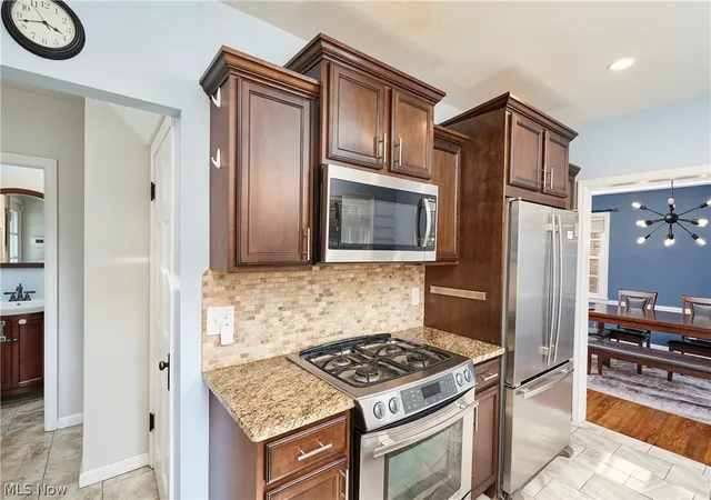 Photo 4 of Single family home for sale at 3701 Glencairn Rd, Shaker Heights, OH 44122 | MLS# 5227870 | Listing updated on 2026-08-03