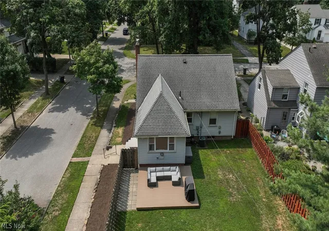 4th image of 5295 Case Ave, Lyndhurst, OH 44124 | MLS# 5228261